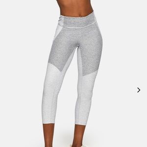 Outdoor Voices Two Tone crop legging NWOT